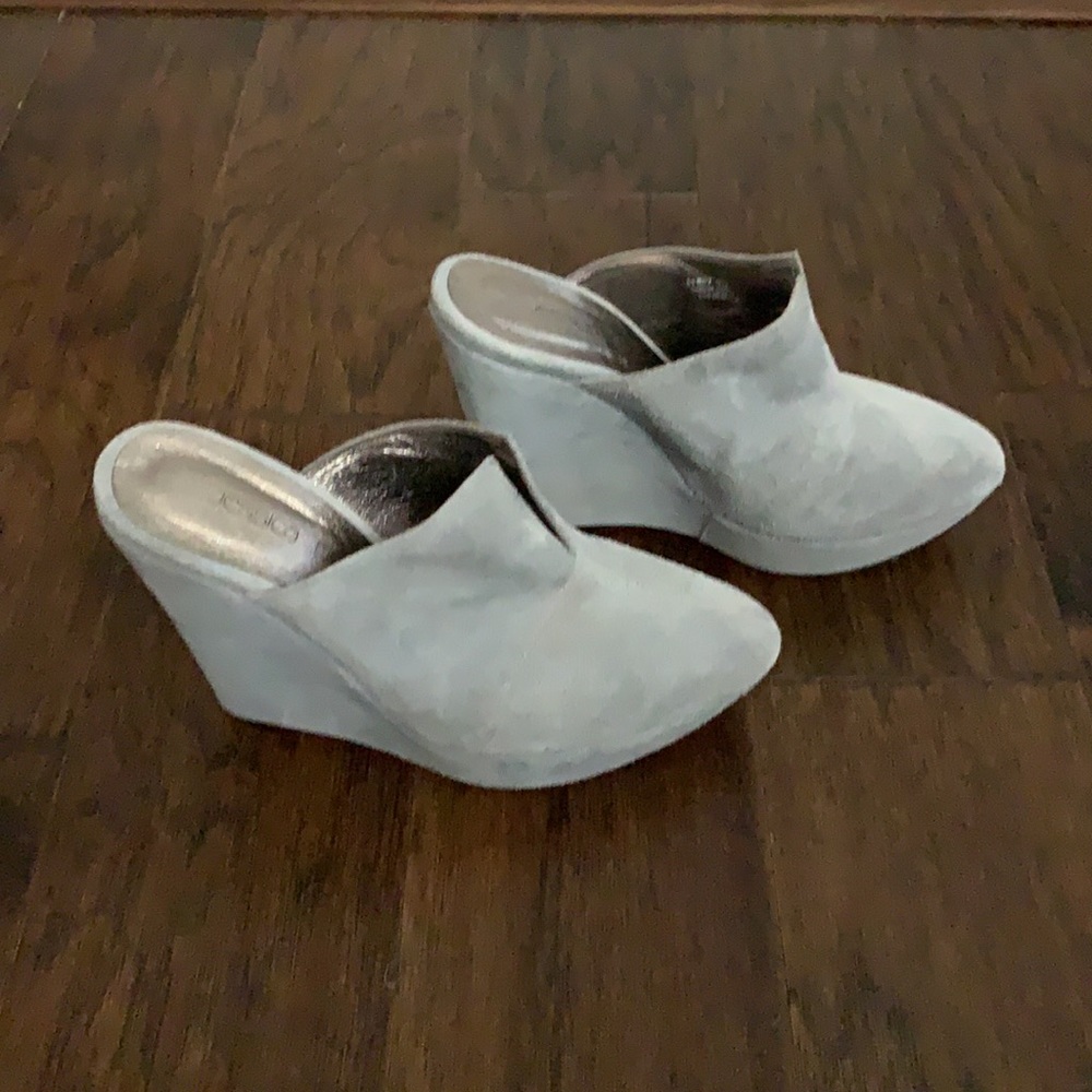 Jessica Bennett light gray suede platform clogs mules Size 7